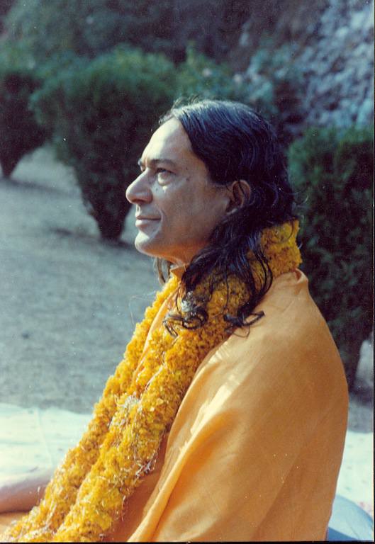 Jagadguru Shree Kripalu ji Maharaj – About – Bhagavad Gita, The Song of God  – Swami Mukundananda
